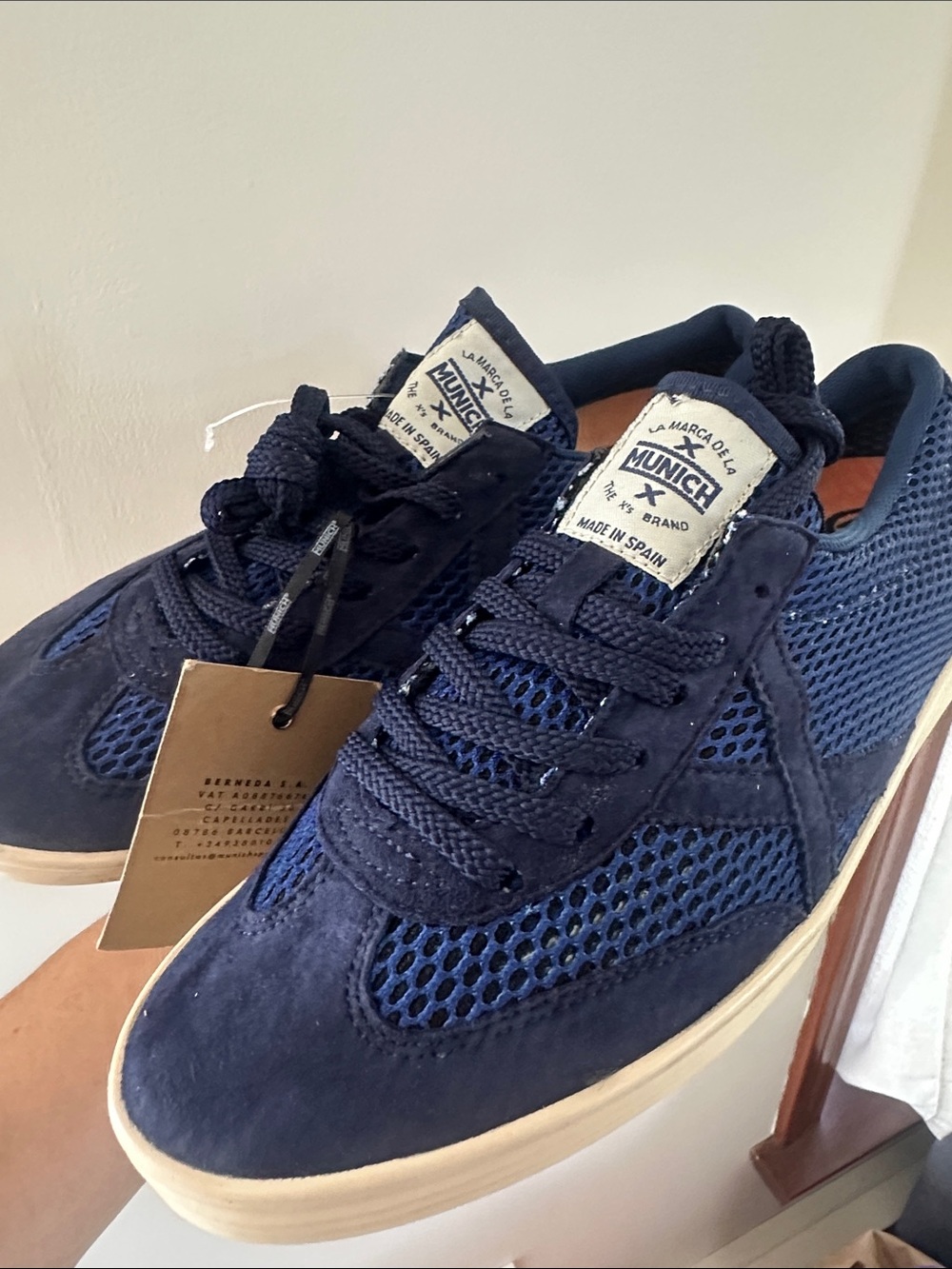 Munich Blue Suede Mesh Low
Top Trainers Men's Size 8.5-Euro 42